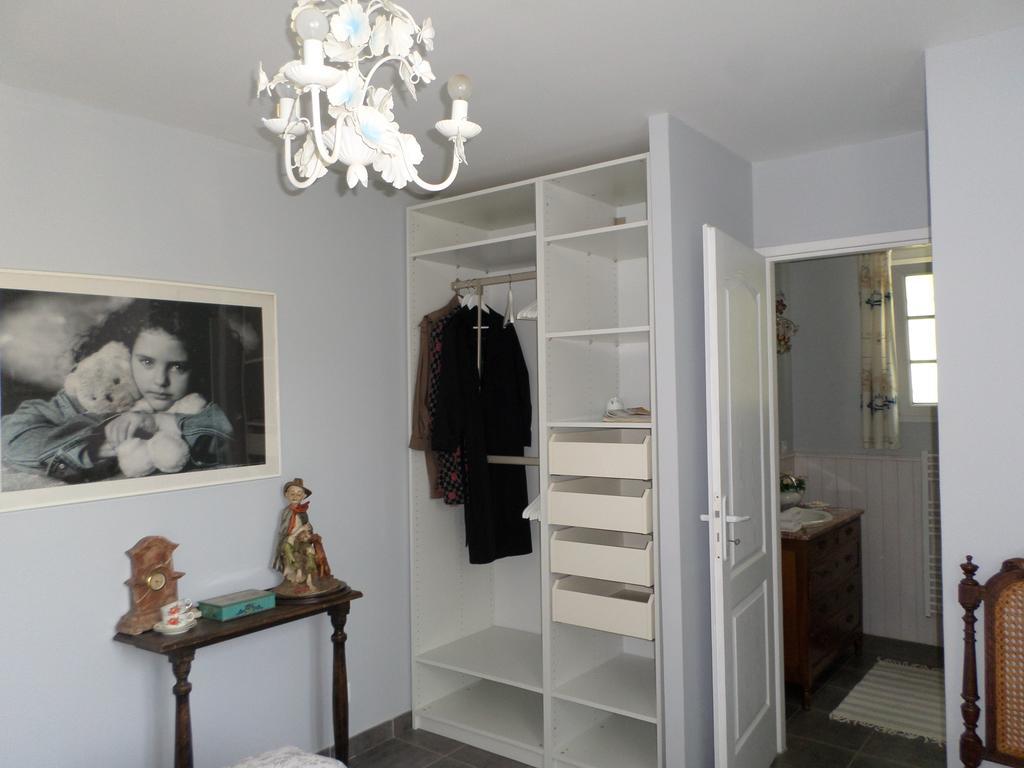 Les Broussous Bed and Breakfast Sauve Værelse billede